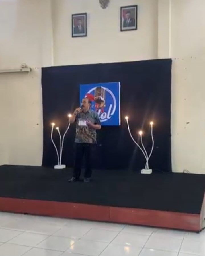 ‘Muntilan Idol’: Guru dan Siswa SMA Negeri 1 Muntilan Mengikuti Kompetisi Menyanyi